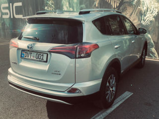 Toyota Rav 4 foto 4