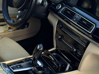 BMW 7 Series foto 7