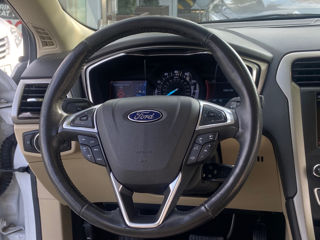 Ford Fusion foto 8