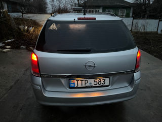 Opel Astra foto 4