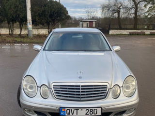 Mercedes E-Class foto 9