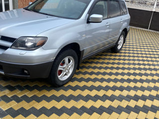 Mitsubishi Outlander foto 4