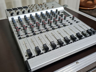 Behringer foto 2