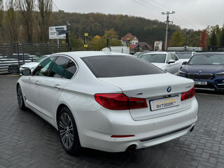 BMW 5 Series foto 3