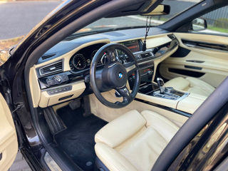 BMW 7 Series foto 4