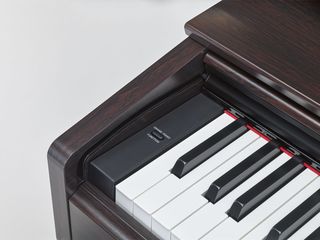 Yamaha YDP-103 arius - pian digital, 88 clape, 10 voci, 64 note polifonice, 3 pedale foto 4