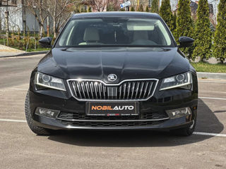 Skoda Superb foto 3