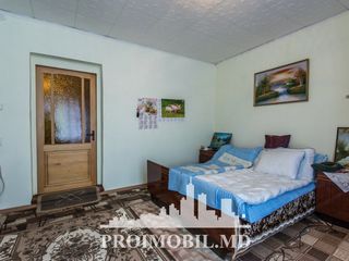 Cricova! Casă în 2 nivele, stare locativă, 200 mp + 6 ari! foto 2