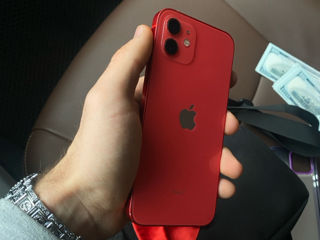 iPhone 12 Roșu