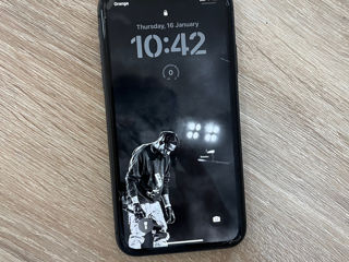 iPhone 11 black 128gb