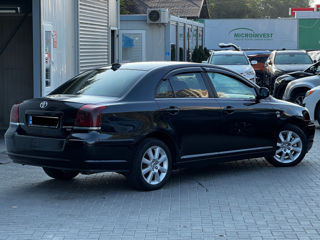 Toyota Avensis foto 3