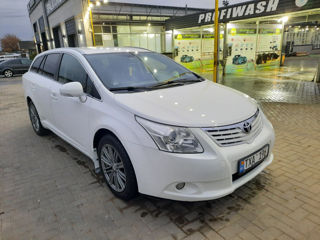 Toyota Avensis foto 2