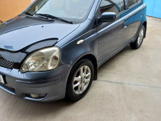 Toyota Yaris foto 2