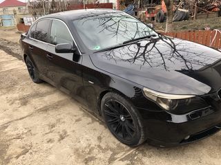 BMW 5 Series foto 3