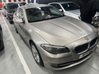 BMW 5 Series foto 4