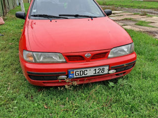 Nissan Almera foto 5