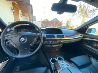 BMW 7 Series foto 7