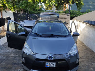 Toyota Prius c foto 7