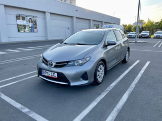 Toyota Auris foto 1