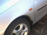 Mazda 323 foto 3