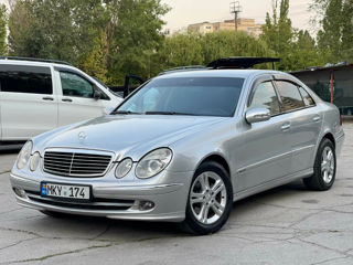 Mercedes E-Class foto 1