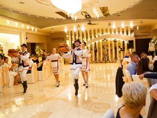 Dansatori pentru diverse ceremonii (nunti, cumatrii, zile de nasteri) !!! foto 10