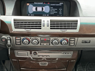 BMW 7 Series foto 12