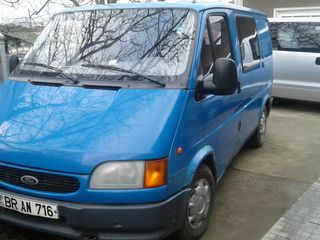 Ford Transit Connect foto 1