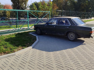 Mercedes Series (W123)