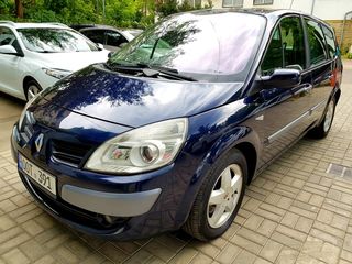 Renault Grand Scenic foto 1