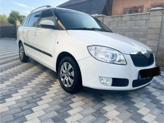 Skoda Fabia фото 0