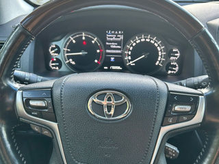Toyota Land Cruiser foto 9