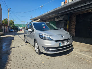 Renault Grand Scenic foto 2