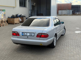 Mercedes E-Class foto 3