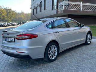 Ford Fusion foto 5