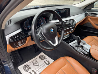 BMW 5 Series foto 7