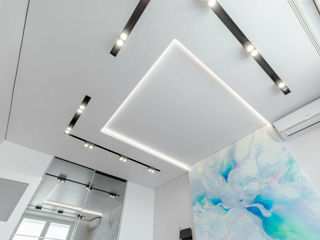 Натяжной потолок + дизайн + освещения + tavane extensibile + design + iluminatie
