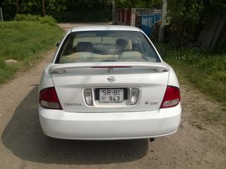 Nissan Sentra foto 1