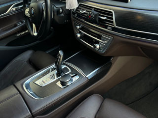 BMW 7 Series foto 6