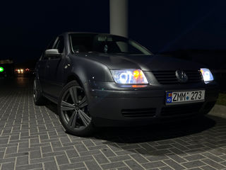 Volkswagen Jetta foto 8