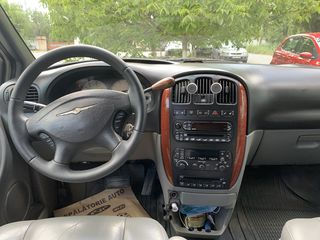 Chrysler Grand Voyager foto 3