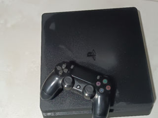 PlayStation 4 Slim foto 2