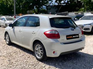 Toyota Auris foto 4