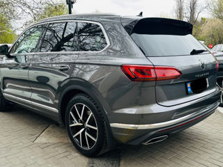 Volkswagen Touareg foto 3