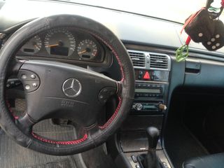 Mercedes E Class foto 7