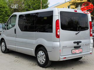 Opel Vivaro foto 2