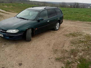 Opel Omega foto 4