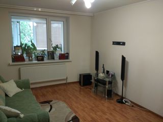 Apartament cu 3 odăi foto 9