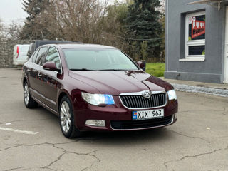 Skoda Superb foto 2