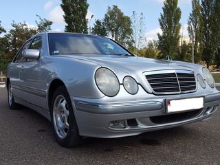 Mercedes E Class foto 4